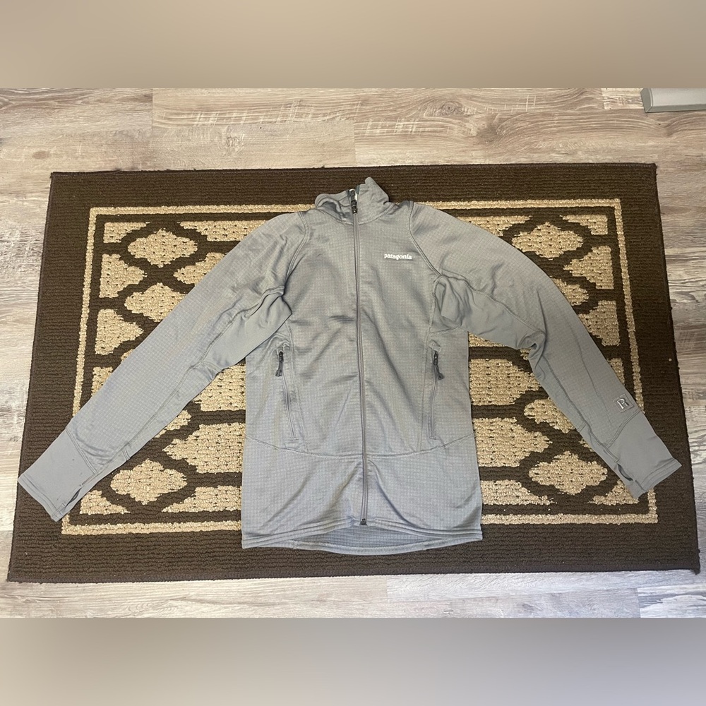 Patagonia Men’s XS Grey Full Zip Jacket